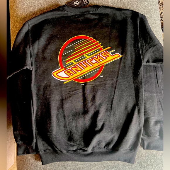 Vancouver Canucks retro logo crew neck - black - Picture 1 of 7